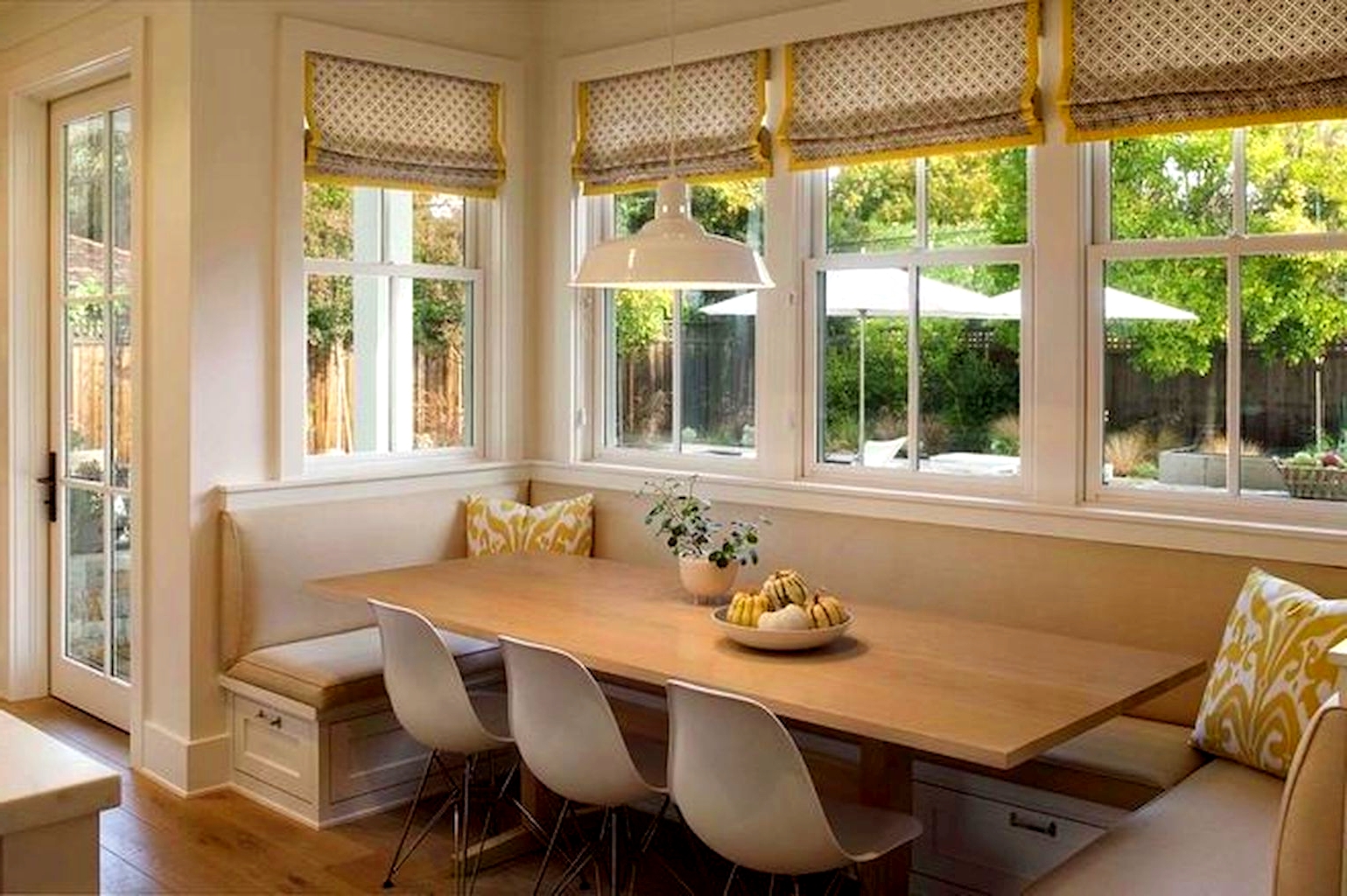 Cozy Breakfast Nook Ideas to Inspire Your Remodel - HouzzWire