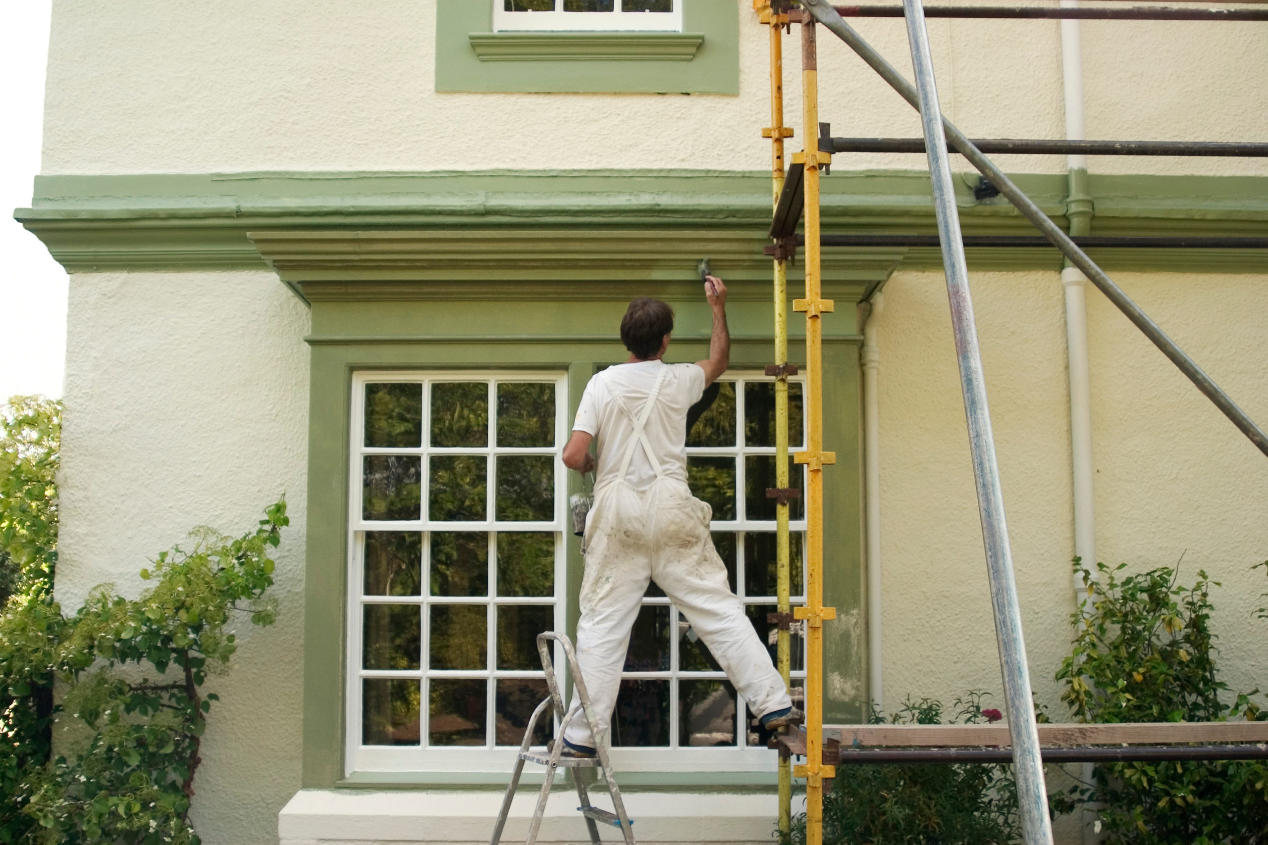 Professional vs. DIY When to Call the Experts